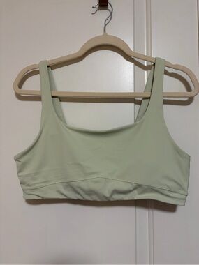 🧘🏽‍♀️🍋‍🟩🏃🏽‍♀️Vuori Light Sage Seamless Sports Bralette🏃🏽‍♀️🌴🧘🏽‍♀️